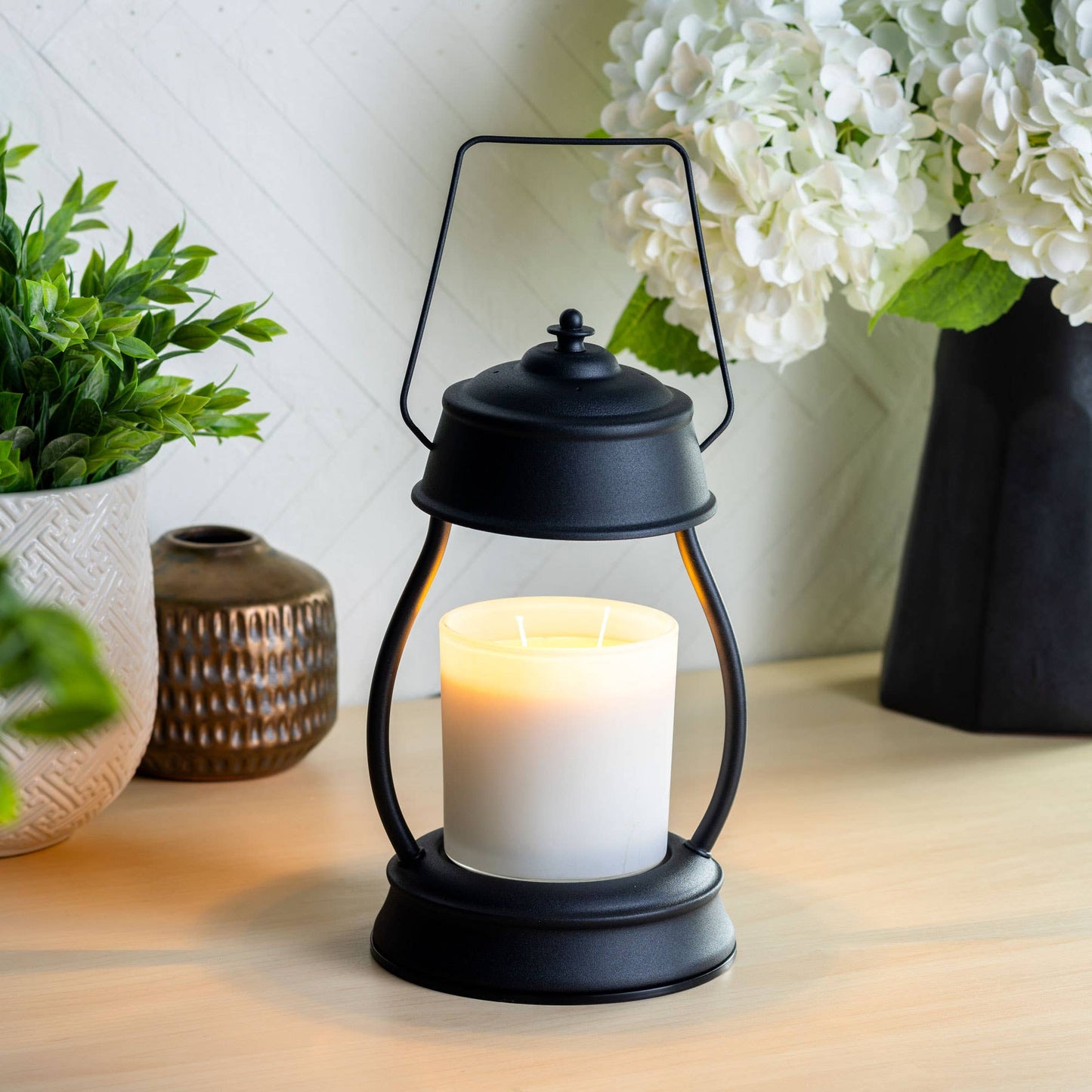 Black Hurricane Lamp