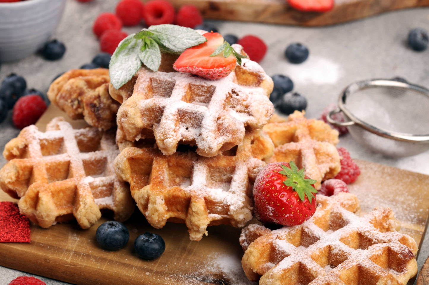 13 oz Mason Jar Candle: Wildberry Waffles