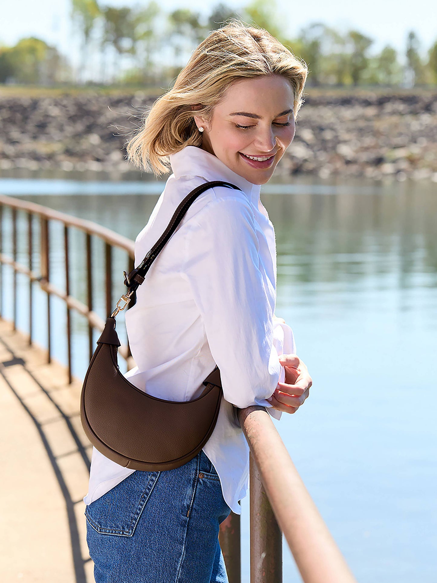 Zora Moon Shoulder Bag w/ Chain | M2503 : Mauve