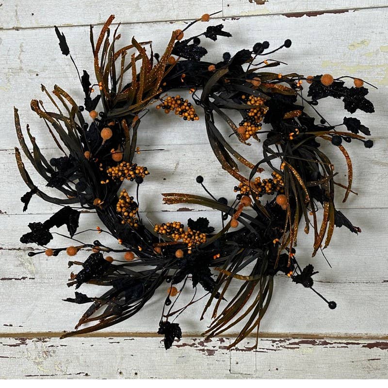 Maple Leaf Wreath on Twig Base With Fronds(Touch Of Glitter)