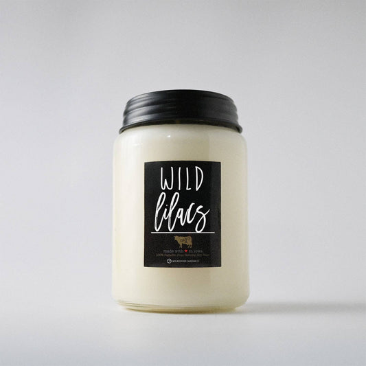 26 oz Farmhouse Jar Candle: Wild Lilacs