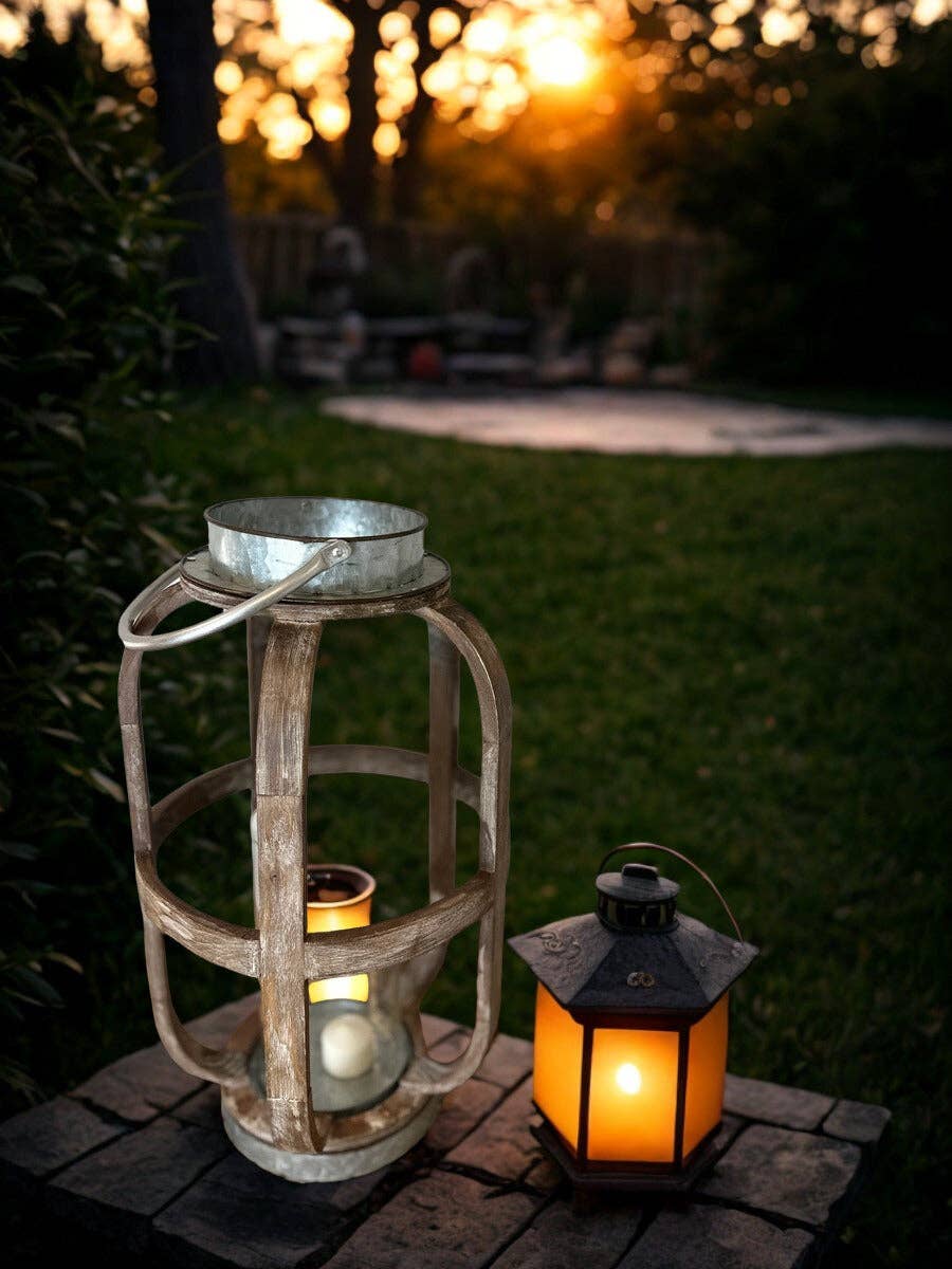 Wood lantern With Metal: Medium