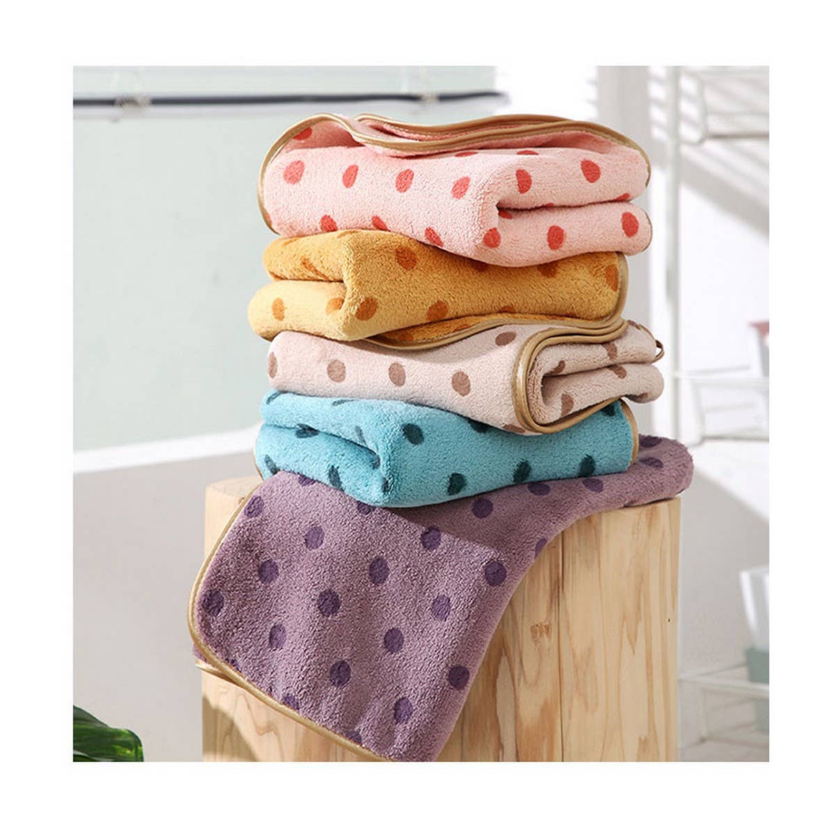 CORAL FLEECE POLKA DOT ABSORBENT FACE TOWEL Purple