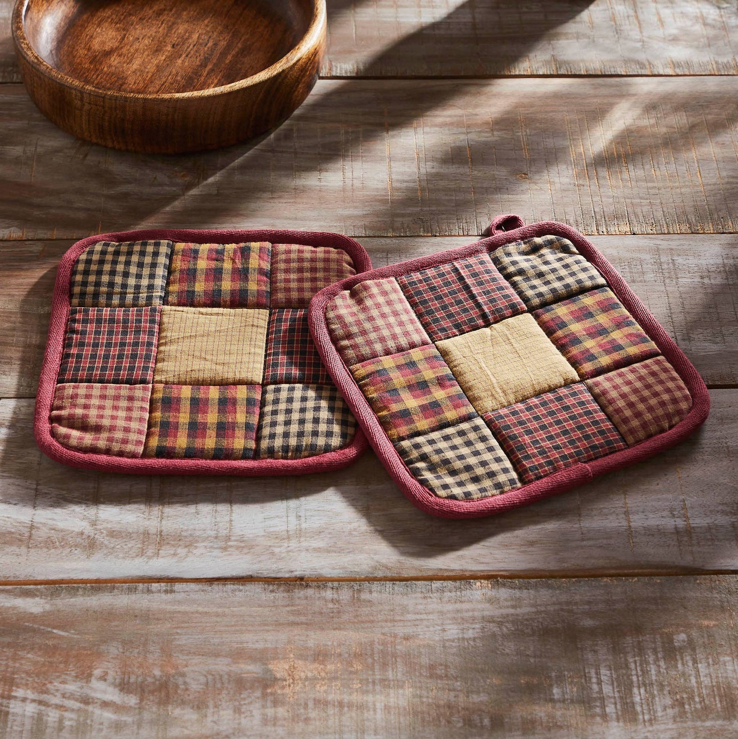 Heritage Farms Primitive Check Pot Holder