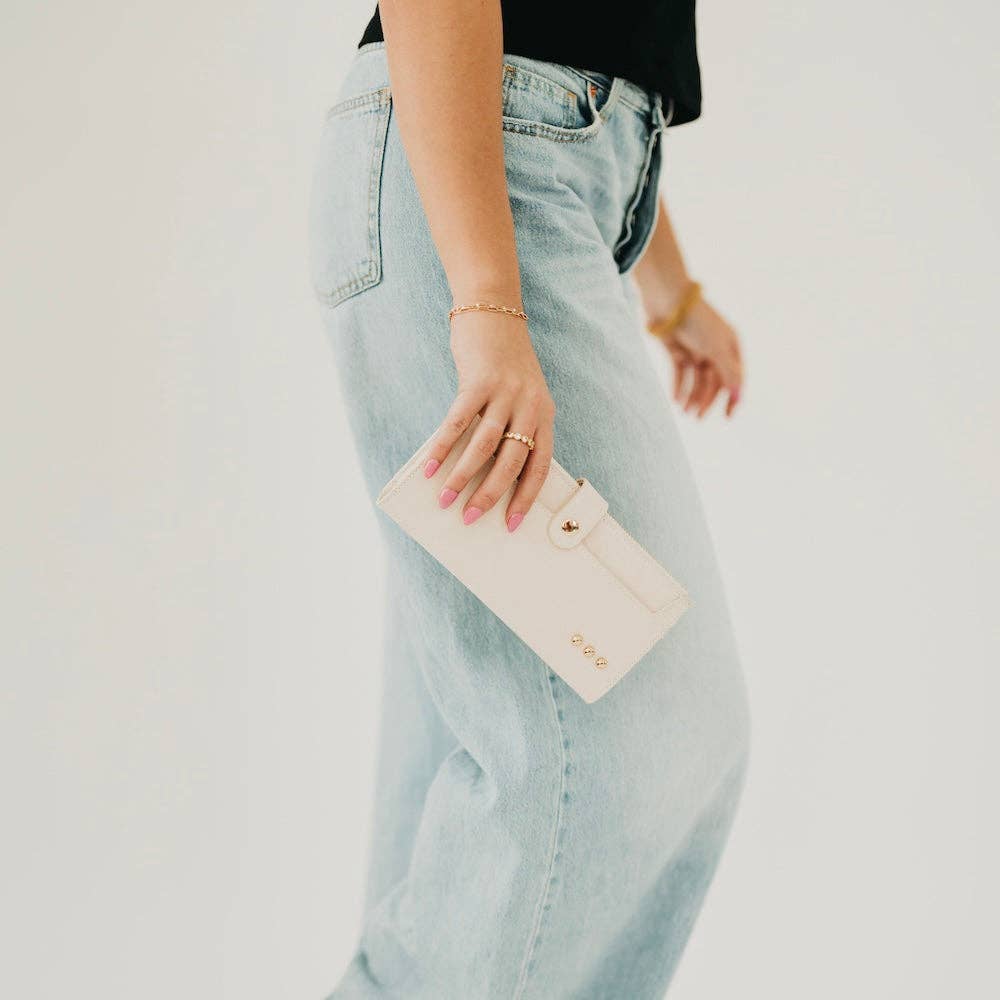 Essentials Carryall Wallet: Cream