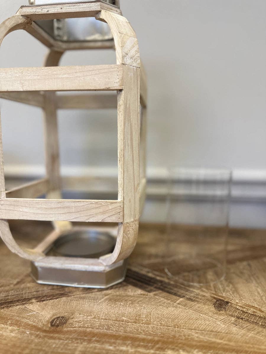 WOOD WITH METAL WHITE LANTERN CANDLE HOLDER: Small