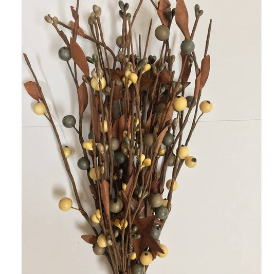 Mixed Berry Pick W/Leaves & Rust Stars, 13In