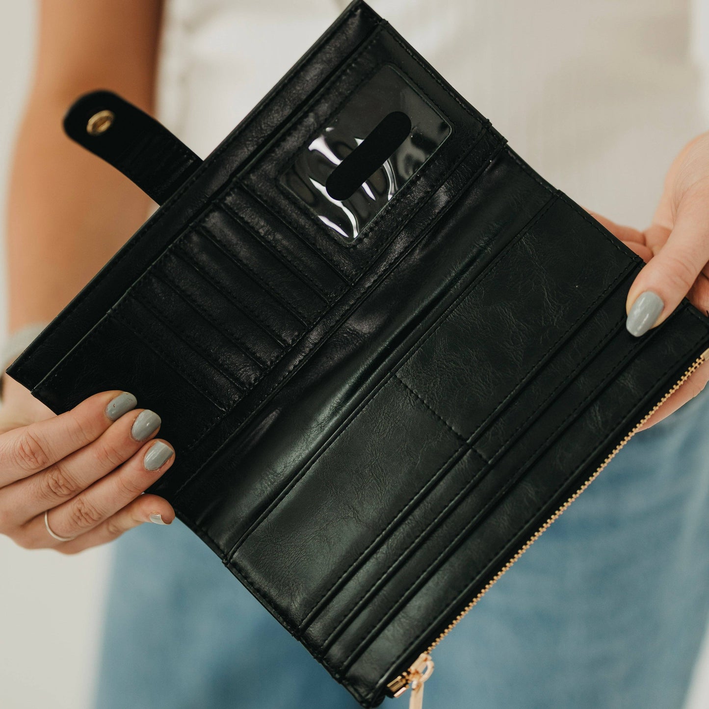 Essentials Carryall Wallet: Cream
