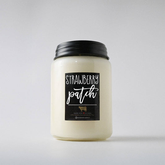 26 oz Farmhouse Jar Candle: Strawberry Patch