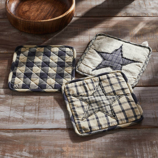 My Country Patchwork Pot Holder 8x8