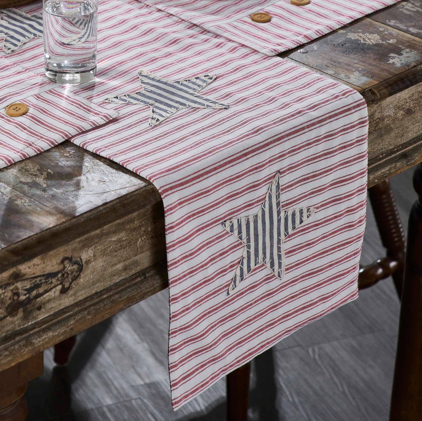 Timeless Ticking Red Star Runner 54Lx13W